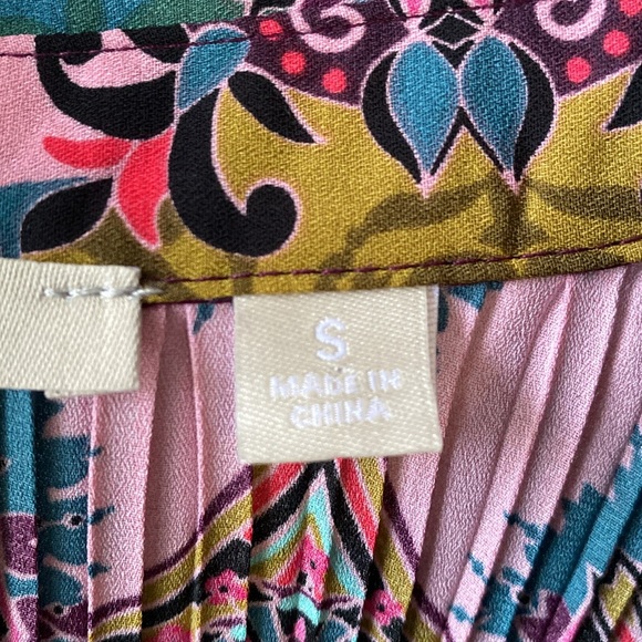 Multi colored top - Picture 4 of 7